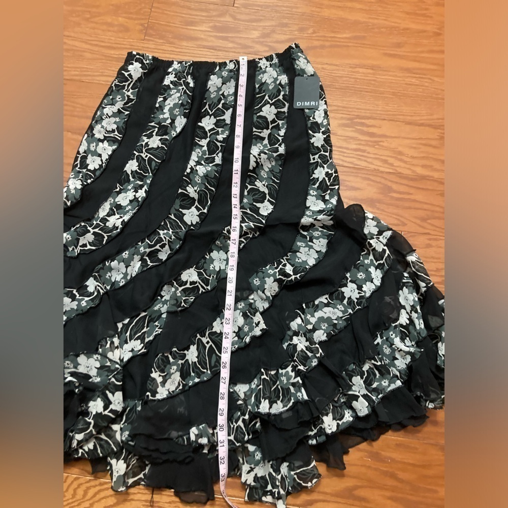 Black & White Floral Maxi Skirt Sz M Whimsy Gothic Flowy Gypsy Fairy NWT - Picture 12 of 13